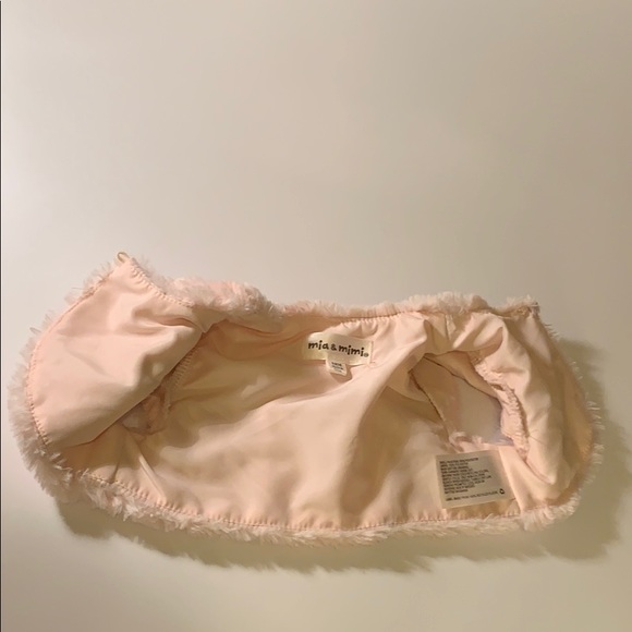 Pink faux fur Mia & Mimi stole. - Picture 6 of 6